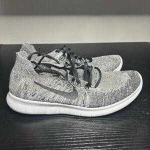 Nike Free RN Flyknit 2017 Women's Size 9 Running Shoes Black White Oreo